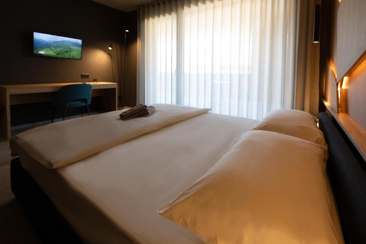 6532 Smart Hotel - Self Check-In Arbedo-Castione Exteriör bild